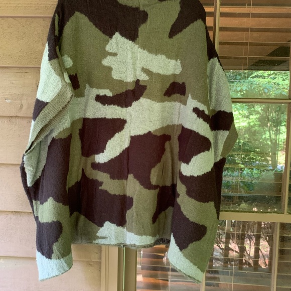 Women poncho - size medium - anthropologie - brand Moth - Picture 2 of 3